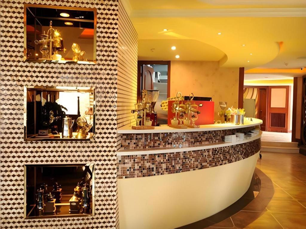Chengdu French Theme Gold Palace Dış mekan fotoğraf